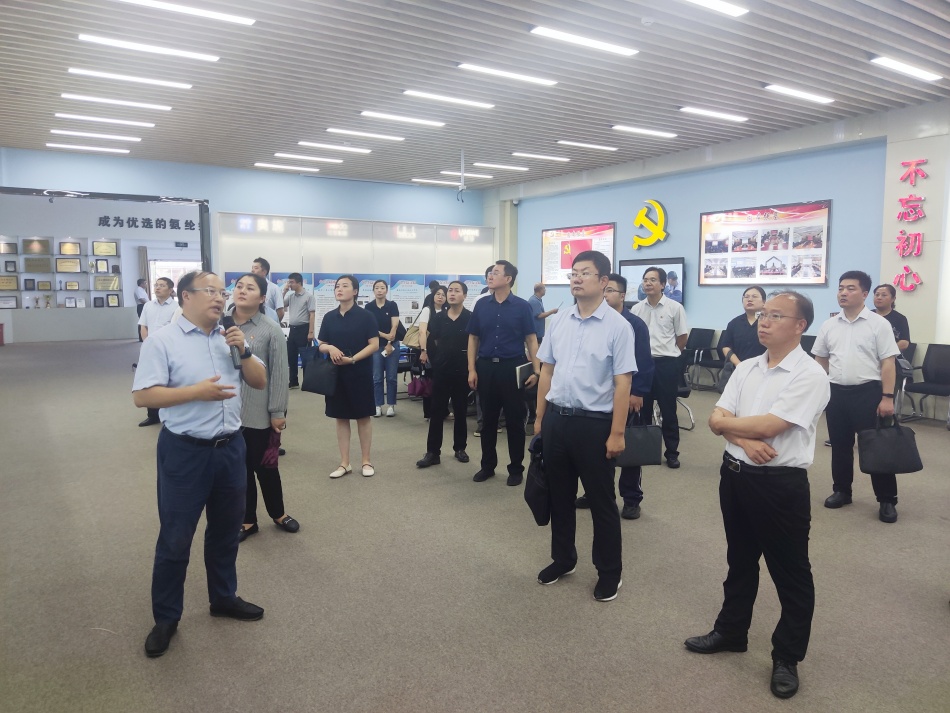 2024年7月17日，市國資委系統(tǒng)在公司開展“三組聯(lián)建”現(xiàn)場觀摩1（公司展廳）_副本